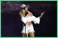 Miley Cyrus Cries While Singing ‘Malibu’ at Billboard Music Awards 2017